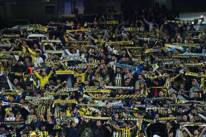 Uefa Avrupa Ligi: Fenerbahçe: 0 - Aek Larnaca: 0 (Maç Devam Ediyor)