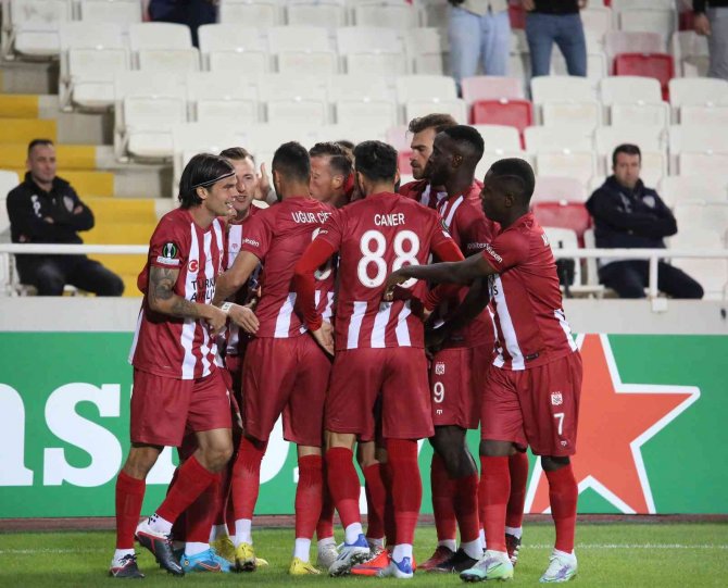 Uefa Konferans Ligi: Sivasspor: 1 - Ballkani: 0 (Maç Devam Ediyor)