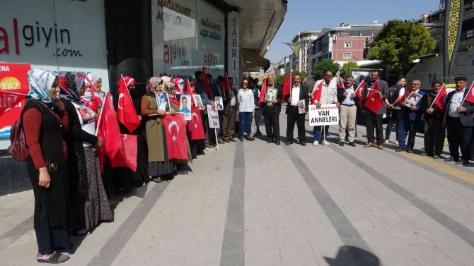 Anne Nazlı Sancar: “Al Bayrağı Kandil’e Dikeceğiz”