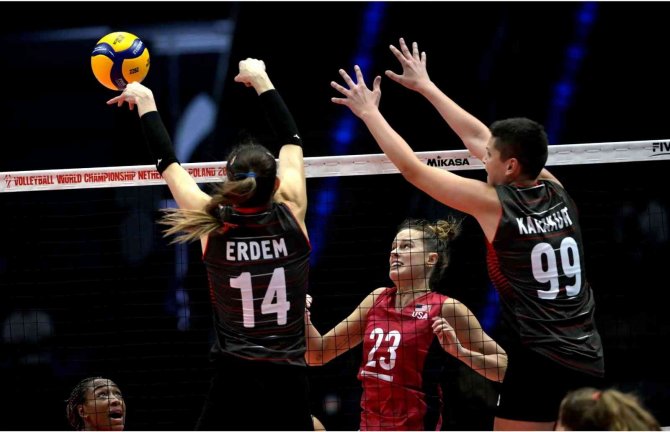Fıvb Dünya Şampiyonası: Abd: 3 - Türkiye: 1