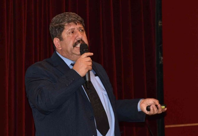 Ahlat’ta ’Dervişoğlu Kavalcı Recep’ Konulu Konferans