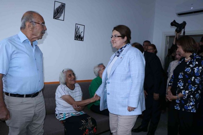 Bakan Yanık: "2050 Yılında Her 5 Kişiden Birinin 65 Yaş Ve Üzeri Olacağı Öngörülüyor"