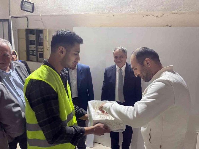 Başkan Bozkurt Sanayi Esnafına Lokum Dağıttı