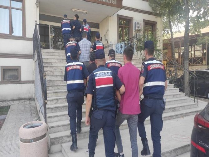 Balya’da Büyükbaş Hayvan Hırsızları Yakalandı