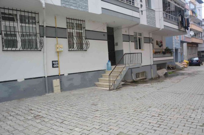 Ayrı Yaşadığı Eşini 6 Yerinden Bıçaklayan Şahıs Yakalandı