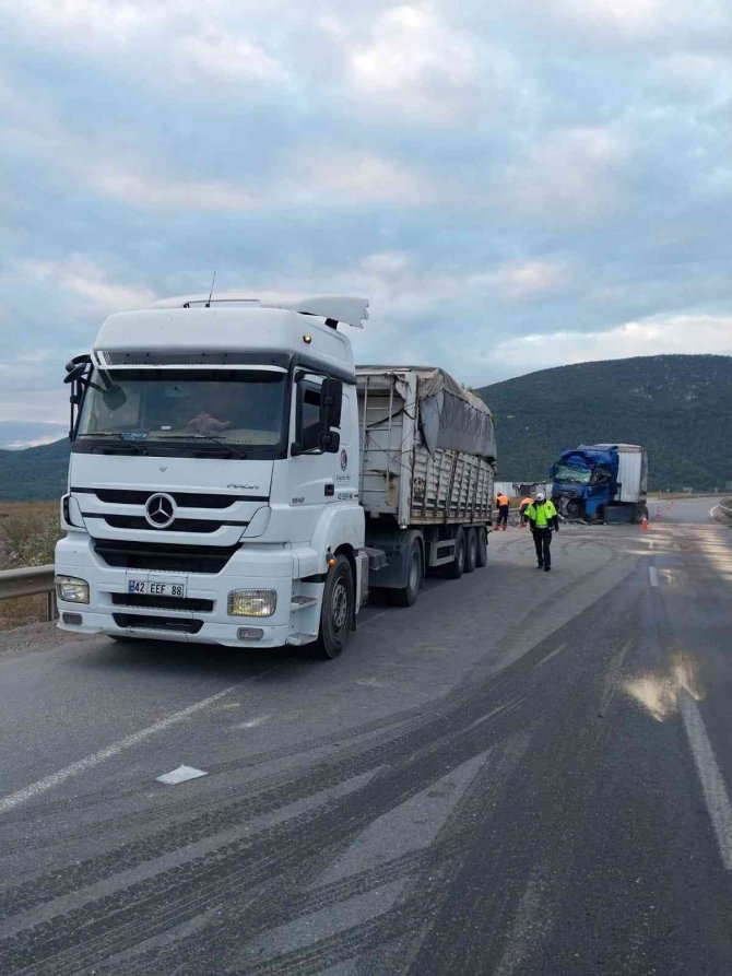 Bu Araçtan Burnu Bile Kanamadan Çıktı