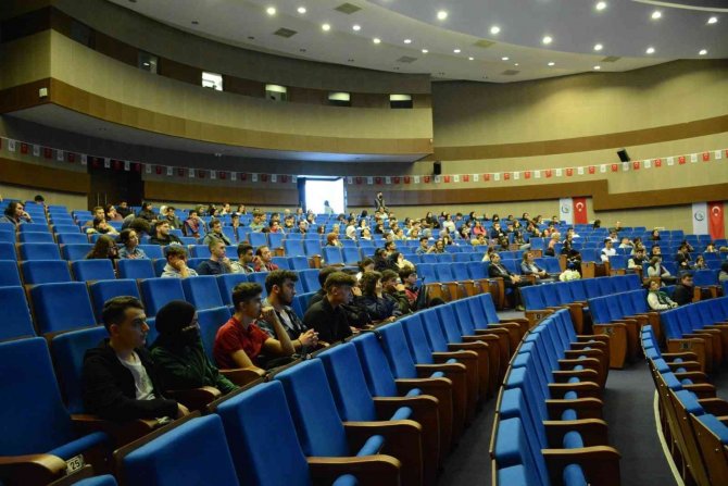 Yeni Öğrenciler İçin Oryantasyon Programı Düzenlendi
