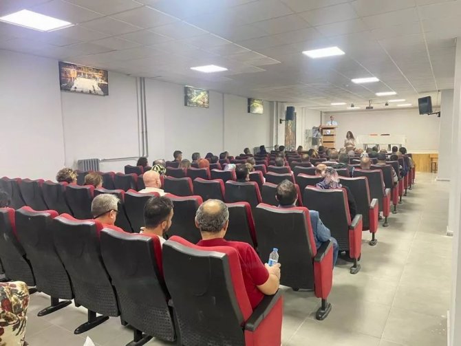 Erzincan’da Öğrenci Velileri Ve Öğretmenlere Suçtan Korunma Yöntemleri Anlatılıyor