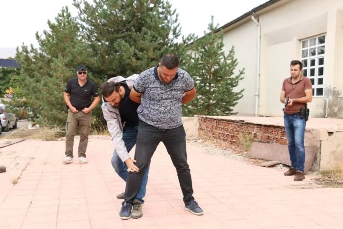 Erzincan’da Polislere Terör Ve Asayiş Olaylarına Müdahale Eğitimi