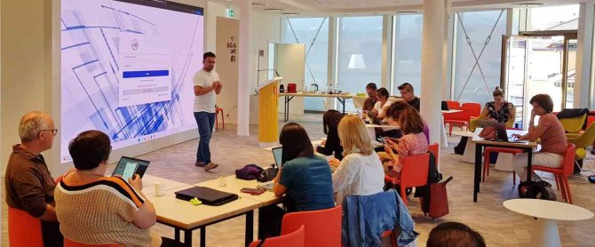 Türk Akademisyenler İ̇talyan Öğretmenleri Eğitti