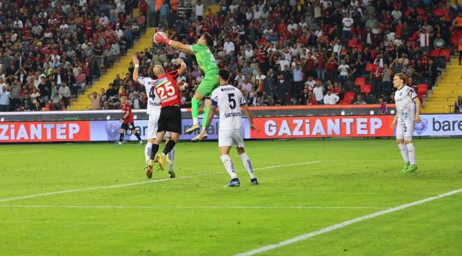 Spor Toto Süper Lig: Gaziantep Fk: 1 - Adana Demirspor: 1 (Maç Sonucu)