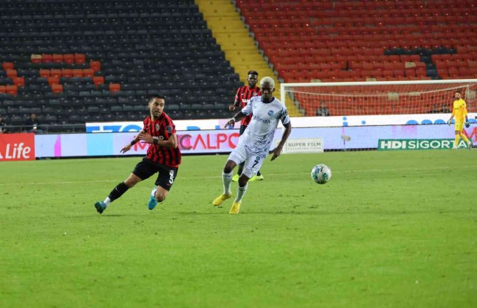 Spor Toto Süper Lig: Gaziantep Fk: 1 - Adana Demirspor: 1 (Maç Sonucu)