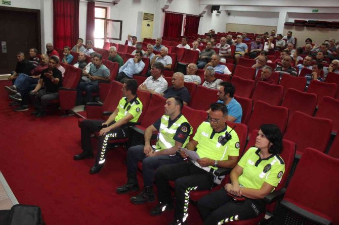 Köyceğiz’de Okul Servisi Sürücülerine Yönelik Eğitim Düzenlendi