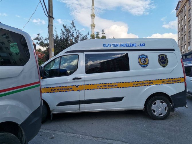 Evde Çıkan Yangında 17 Yaşındaki Genç Kız Hayatını Kaybetti