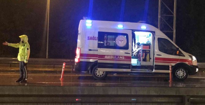 5 Araç Zincirleme Kazaya Karıştı: 6 Yaralı