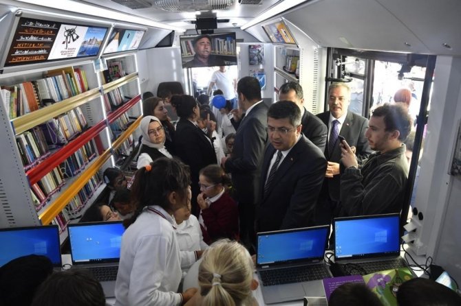 Edirne’nin Köylerine Gezici Kütüphane