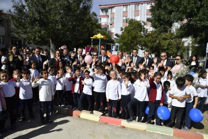 Edirne’nin Köylerine Gezici Kütüphane