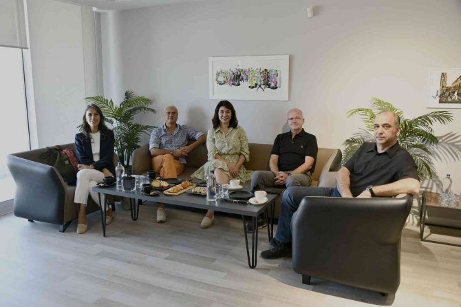 Kuşadası’nın İlk Kardeş Şehri Marl’dan Gelen Heyet, Kenti Gezdi