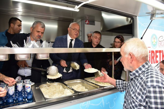 Mobil İkram Aracı Manisalıların Hizmetinde