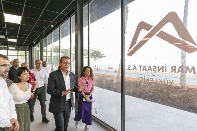 Seçer, Yapımı Süren Okuma Salonunu İnceledi