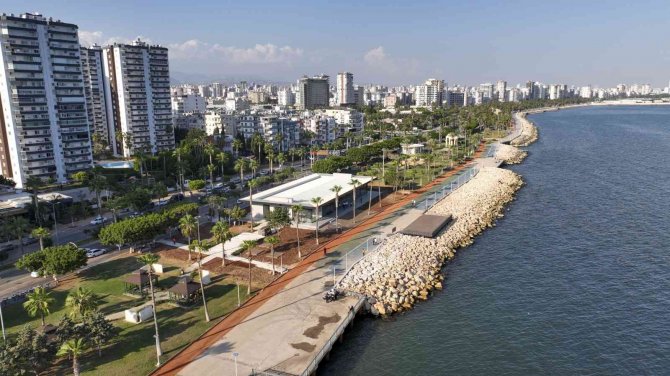 Seçer, Yapımı Süren Okuma Salonunu İnceledi