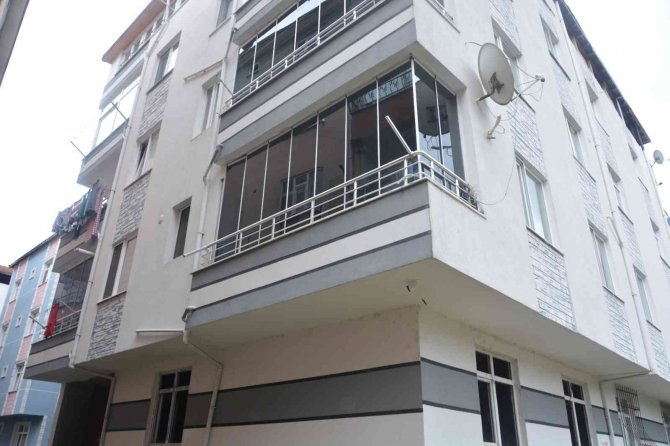 Ayrı Yaşadığı Eşini 6 Yerinden Bıçaklayan Şahıs Yakalandı