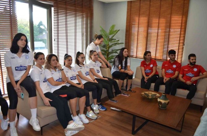 Sular Sağlık Grubu, Alpedo Voleybol Takımının Sağlık Sponsoru Oldu