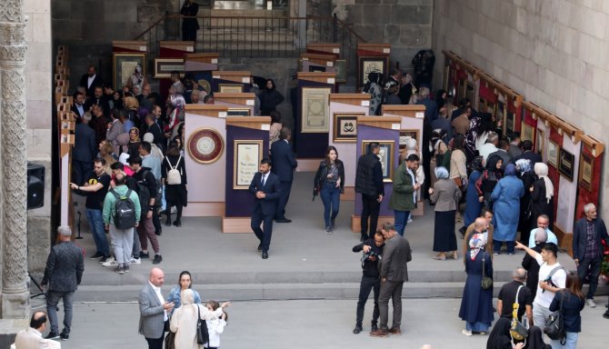 Büyükşehir’den “Hüsn-i Hat” Sergisi