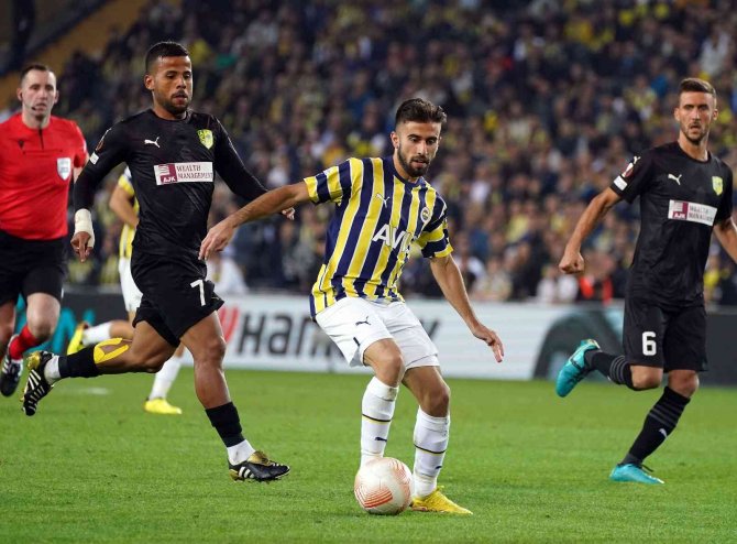 Uefa Avrupa Ligi: Fenerbahçe: 2 - Aek Larnaca: 0 (İ̇lk Yarı)