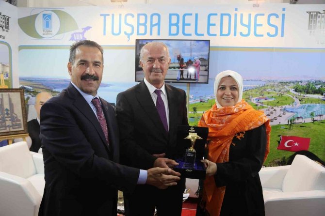 Tuşba Belediyesine ‘Kültür, Sanat, Yayıncılık, Eğitim Ve Spor Faaliyetleri’ Ödülü