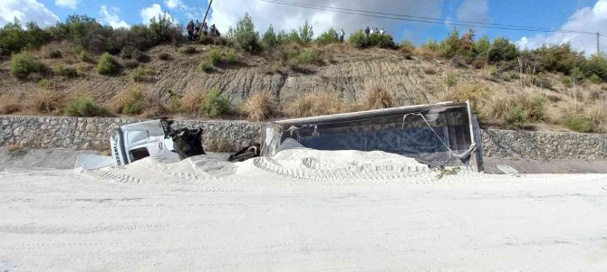 Adana’da Trafik Kazası: 3 Ölü