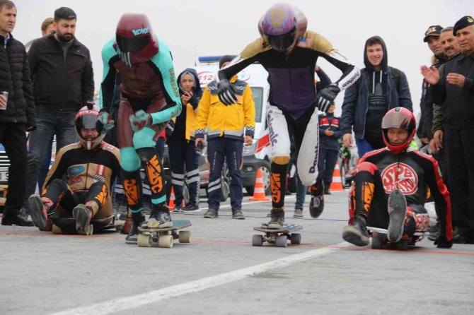 Dünya Kaykay İ̇niş Şampiyonası Ve Hız Kızağı Yarışması Başladı