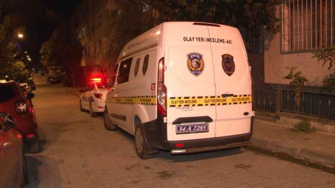 Boşandığı Eşini Çocuğunun Önünde Silahla Vurdu