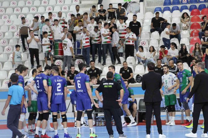 Axa Sigorta Efeler Ligi - Cizre Belediyespor: 1 - Bursa Bşb.: 3
