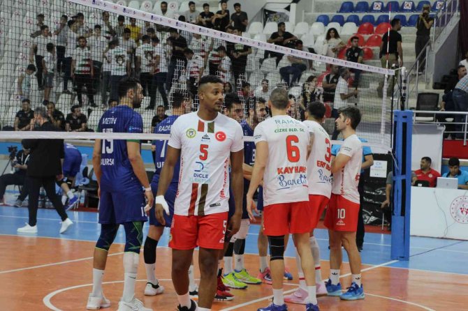 Axa Sigorta Efeler Ligi - Cizre Belediyespor: 1 - Bursa Bşb.: 3