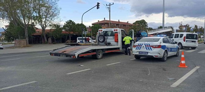 Balıkesir’de Trafik Kaza, Bir Polis Memuru Ağır Yaralı