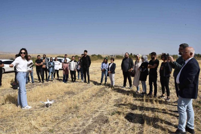 Tarımda Dijitalleşme Ve Dron Kullanımı Yaygınlaşıyor