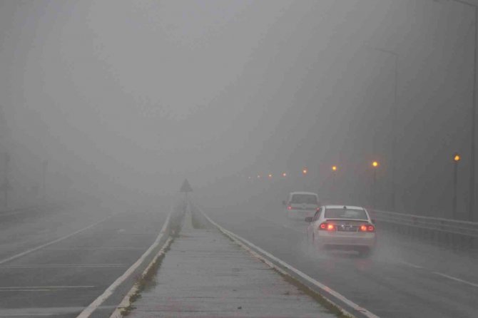 Bolu Dağı’nda Yoğun Sis Etkili Oluyor