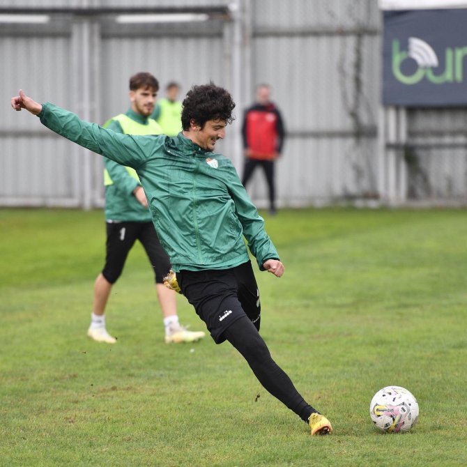 Tarsus İ̇dman Yurdu Maçı Hazırlıklarını Tamamlayan Bursaspor Tesislerde Kampa Girdi