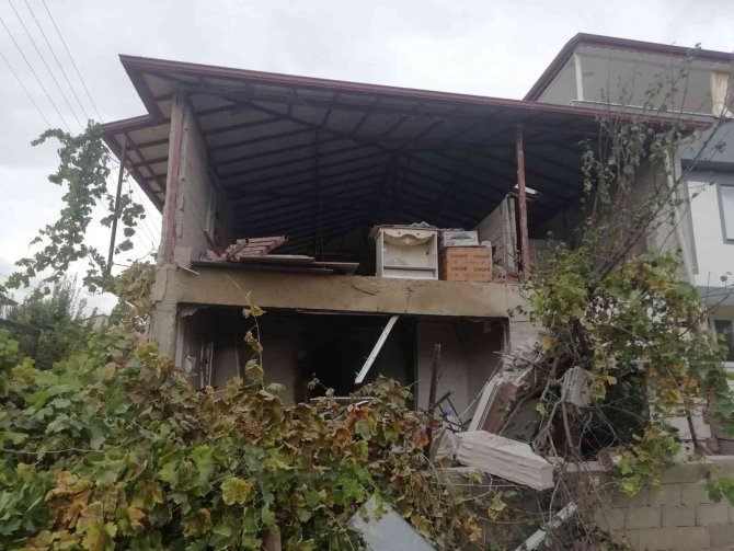 Denizli’de Doğalgaz Patlamasında Karı Koca Yaralandı