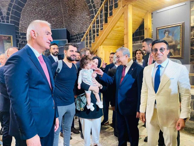 Bakan Ersoy: “Yüzlerce Etkinlik Vatandaşlarla Buluşacak”