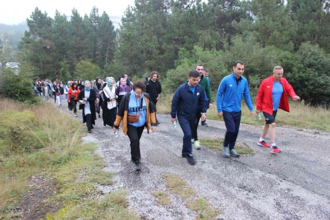 Düzce Yürüyor Yüzler Gülüyor
