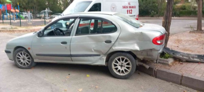 Elazığ’da Trafik Kazası: 2 Yaralı