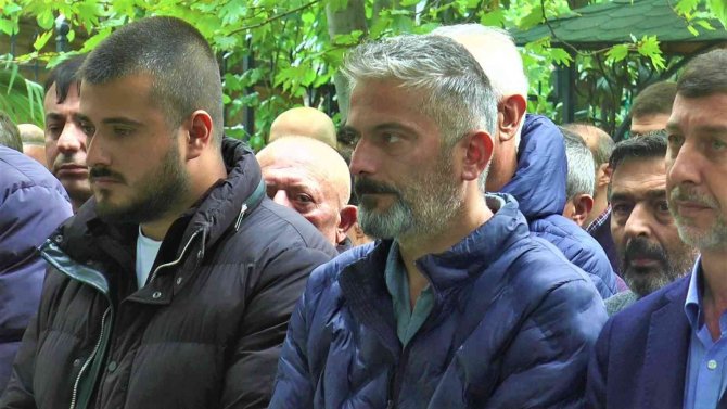 Evde Çıkan Yangında Ölen Genç Kız Toprağa Verildi