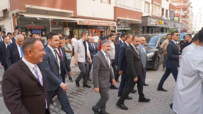 Bakan Nebati Siirt’te Esnafı Ziyaret Etti