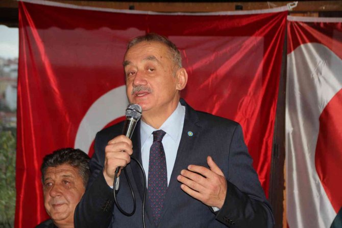 Eski Devlet Bakanı Bahattin Şeker İ̇yi̇ Parti’ye Geçti