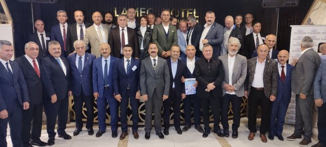 Şehit Ailelerine Hakaret Eden Lütfü Türkkan İle Aynı Kareye Girmeyi Reddetti