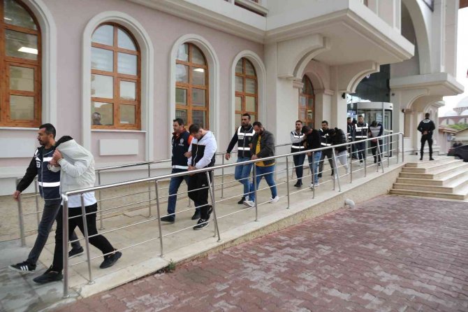 ‘Oltalama’ Yöntemiyle 208 Kişiden 1 Milyon 850 Bin Liralık Vurgun