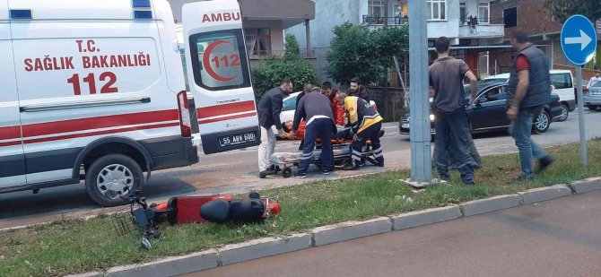 Elektrikli Bisikletle Otomobil Çarpıştı: 1 Yaralı