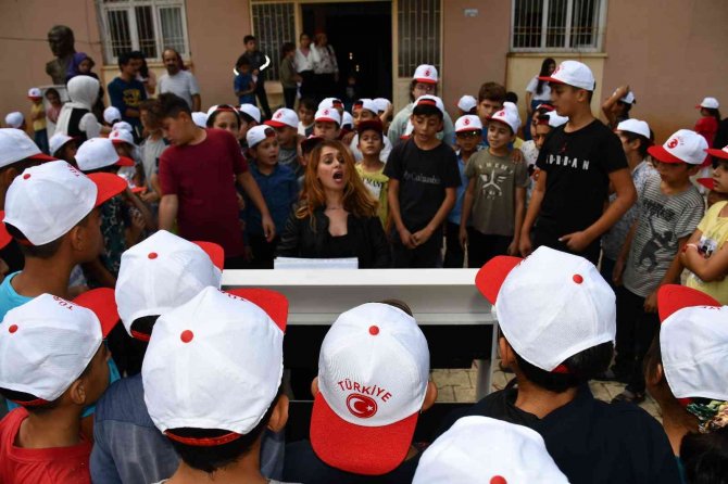 Sınır Okulunda Öğrencilerin İlk Konser Heyecan